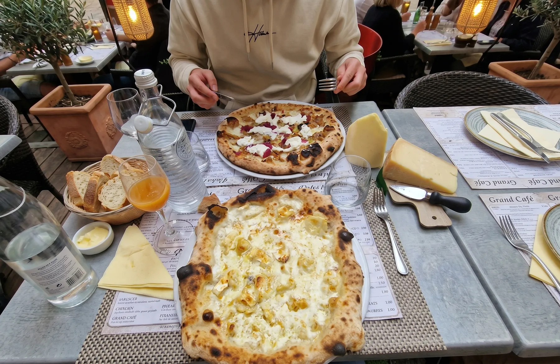 Salle du restaurant italien Amore Mio à Saint-Raphaël